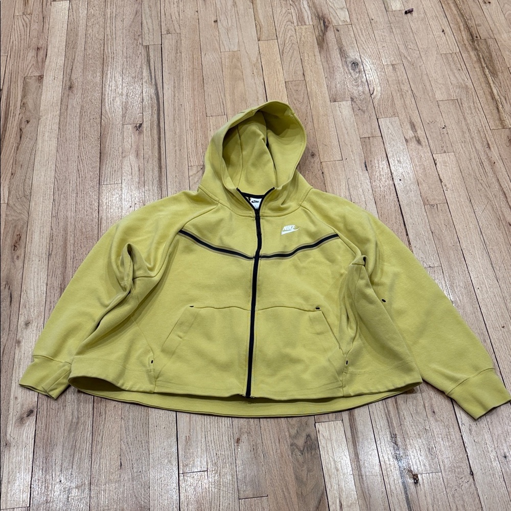 Nike Tech Citron colored- Yellowish/Green Hoodie with Black Accents. Size 3xl